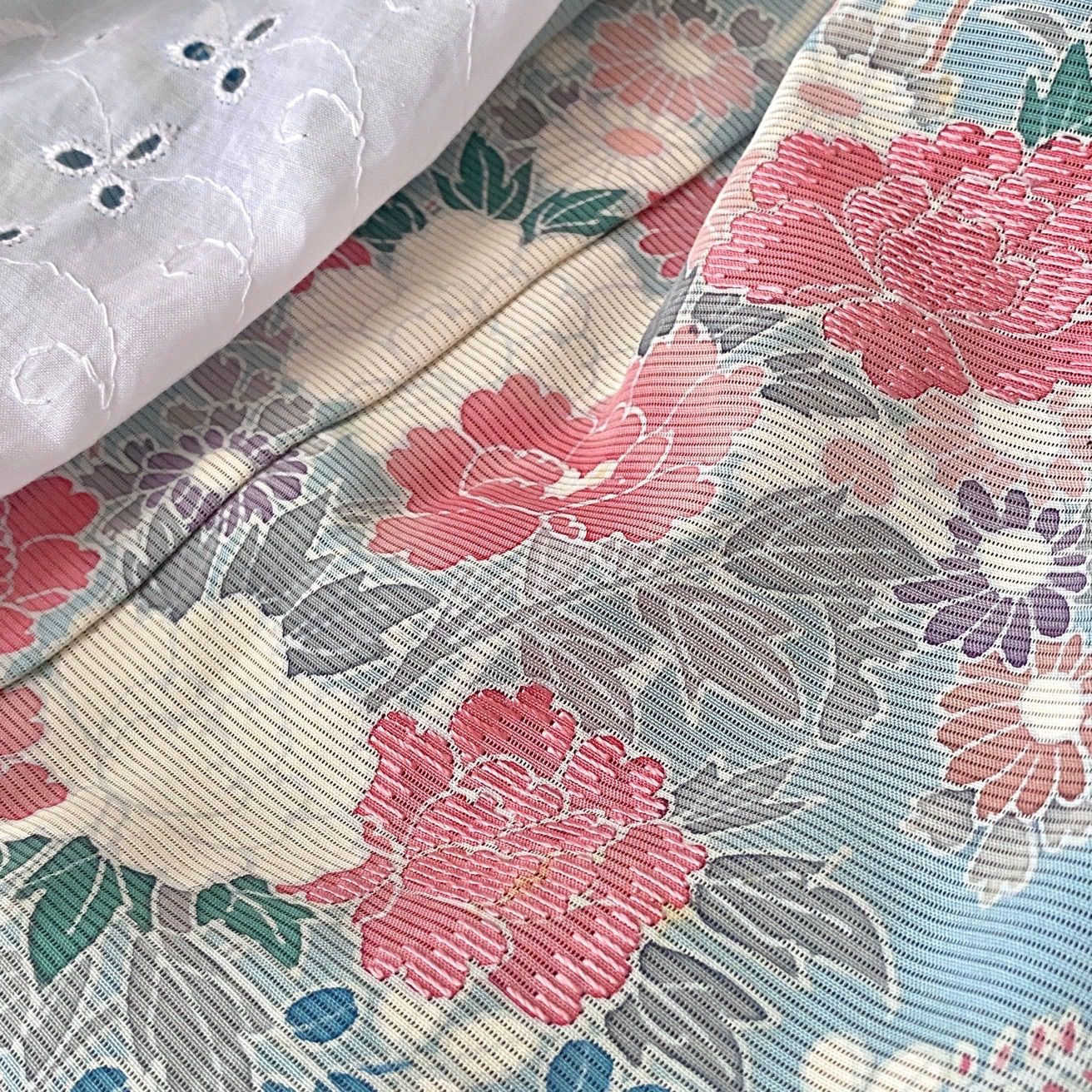 帯ベルトと帯飾り付き