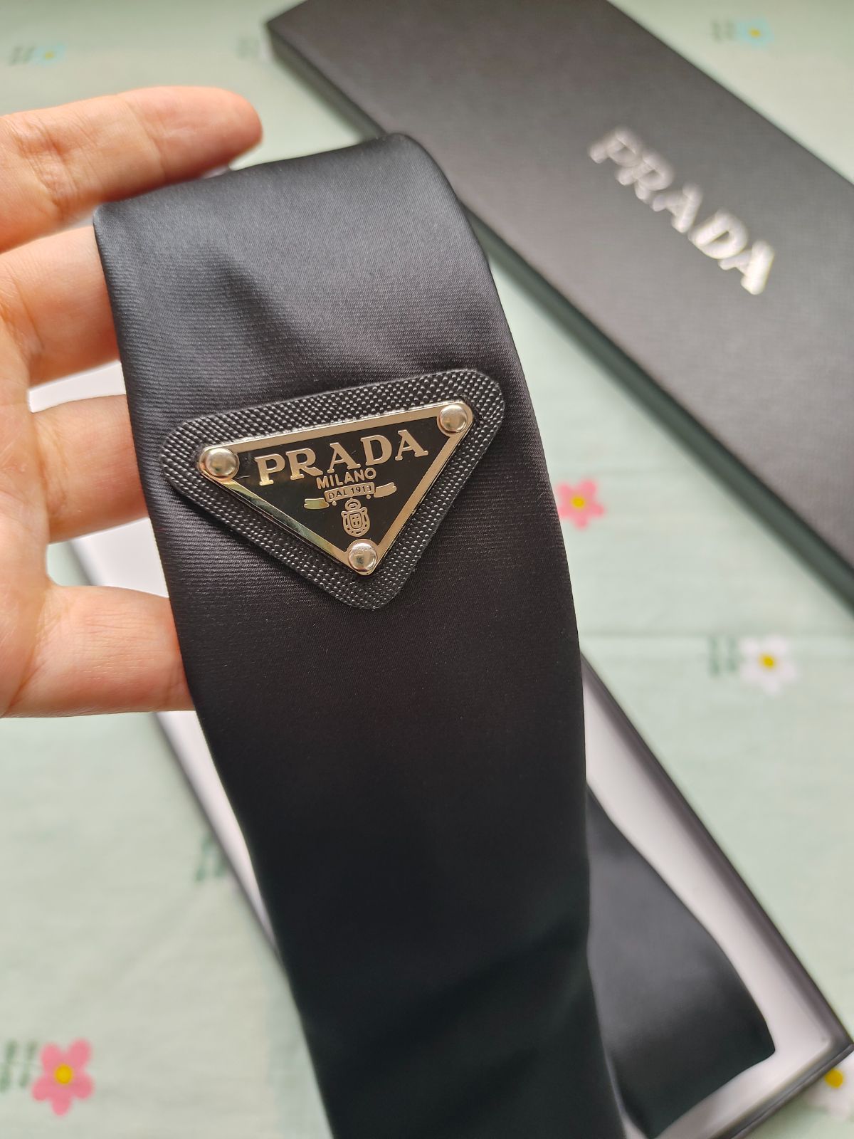 ★大人気★PRADA　プラダ ネクタイ★新品★箱付き