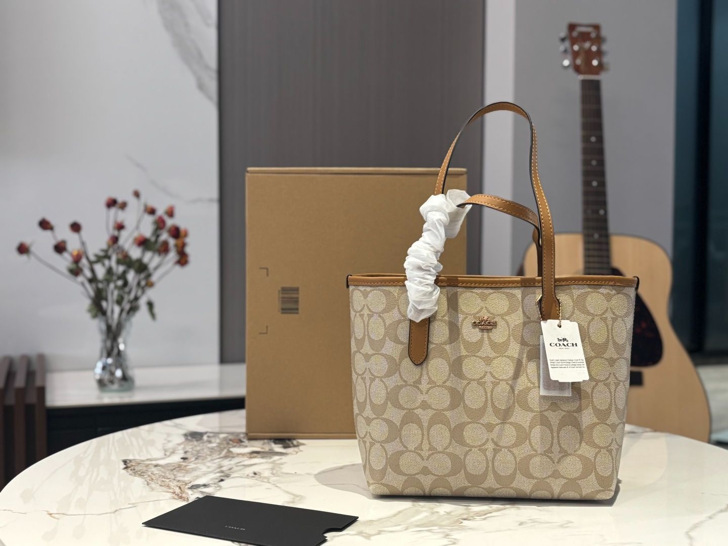 【美品】COACH city tote 今日特価】Coach City Tote Bag コーチ シティ トート バッグ