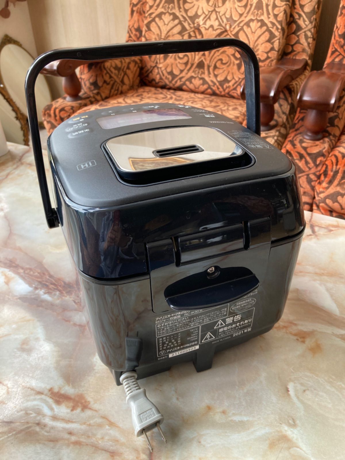 アイリスオーヤマ 炊飯器 3合 IH式  極厚火釜 ブラック RC-IK30-B-5