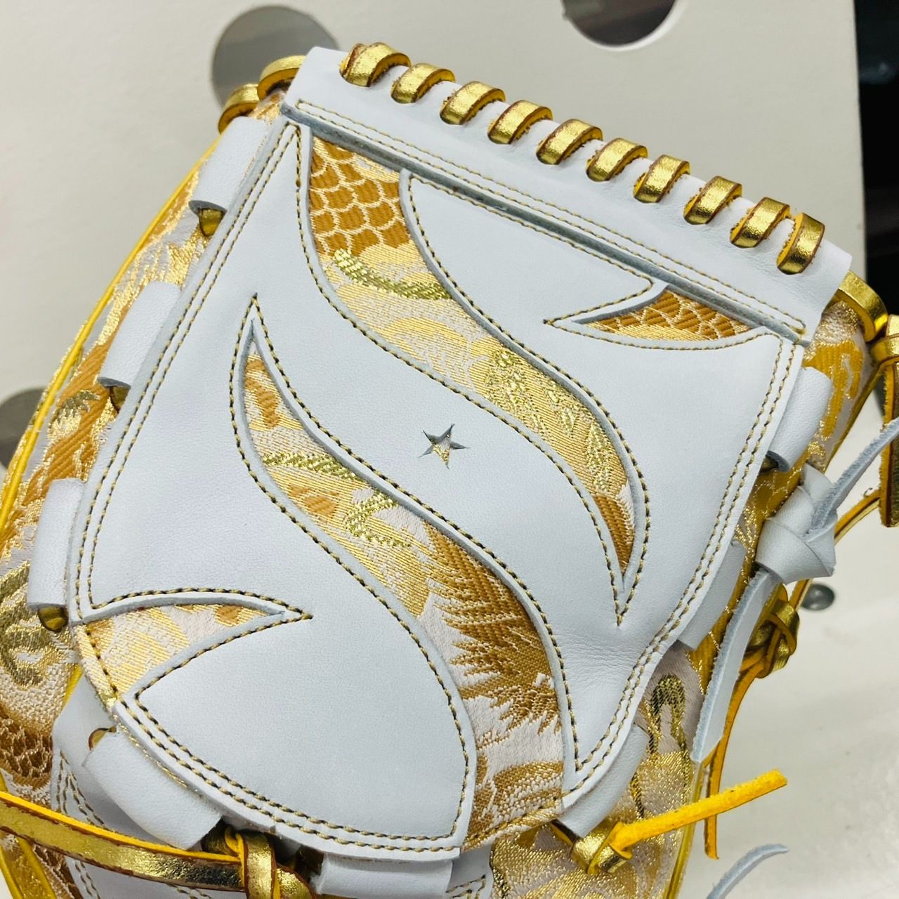 ディークエスト D-Quest プレミアムオーダーモデル 硬式用 投手用