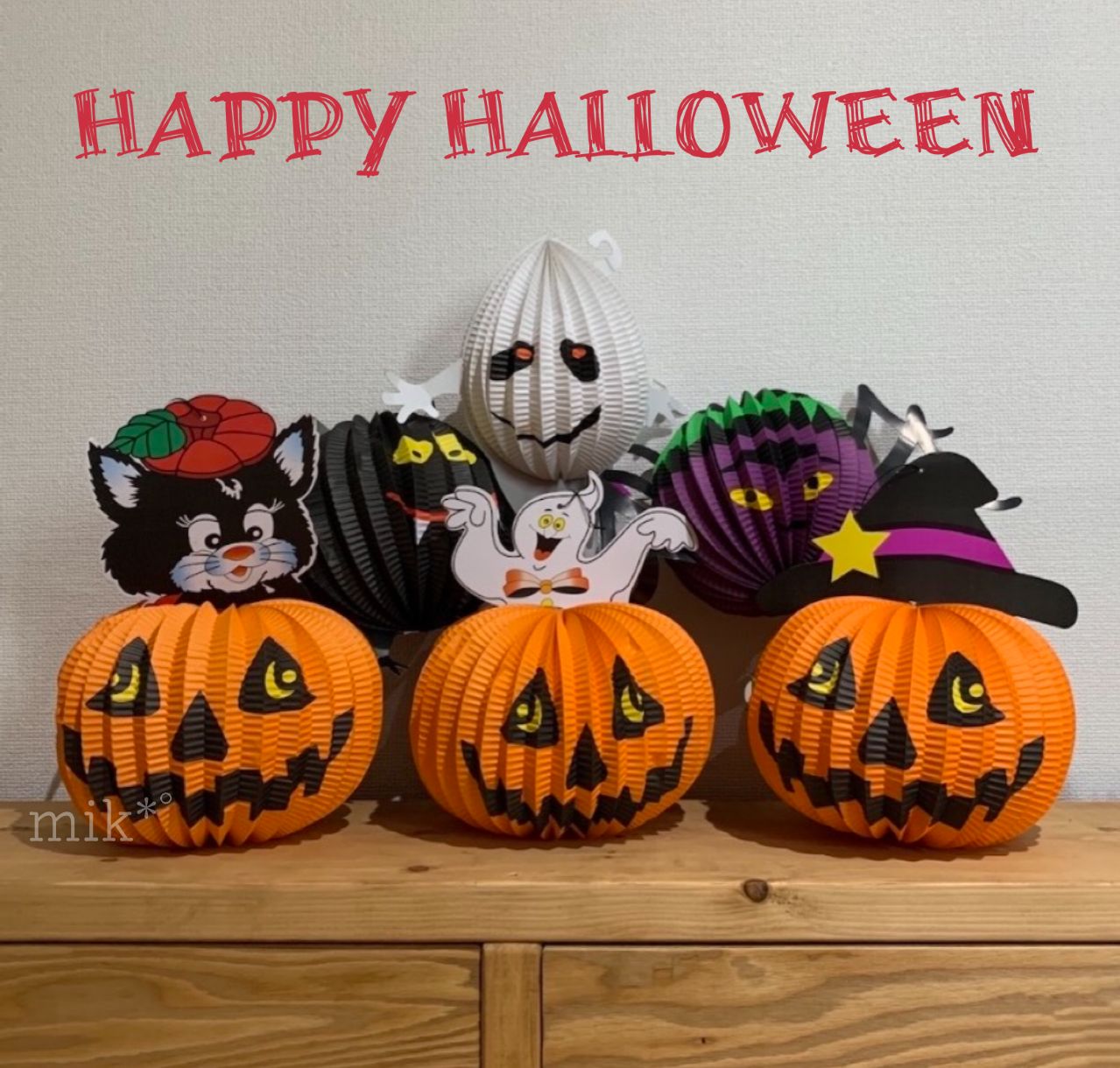 [オマケ付き♪]　カボチャからひょっこりパグちゃん　[ハロウィン]　[パープル] オマケ付き♪] カボチャからひょっこりパグちゃん [ハロウィン