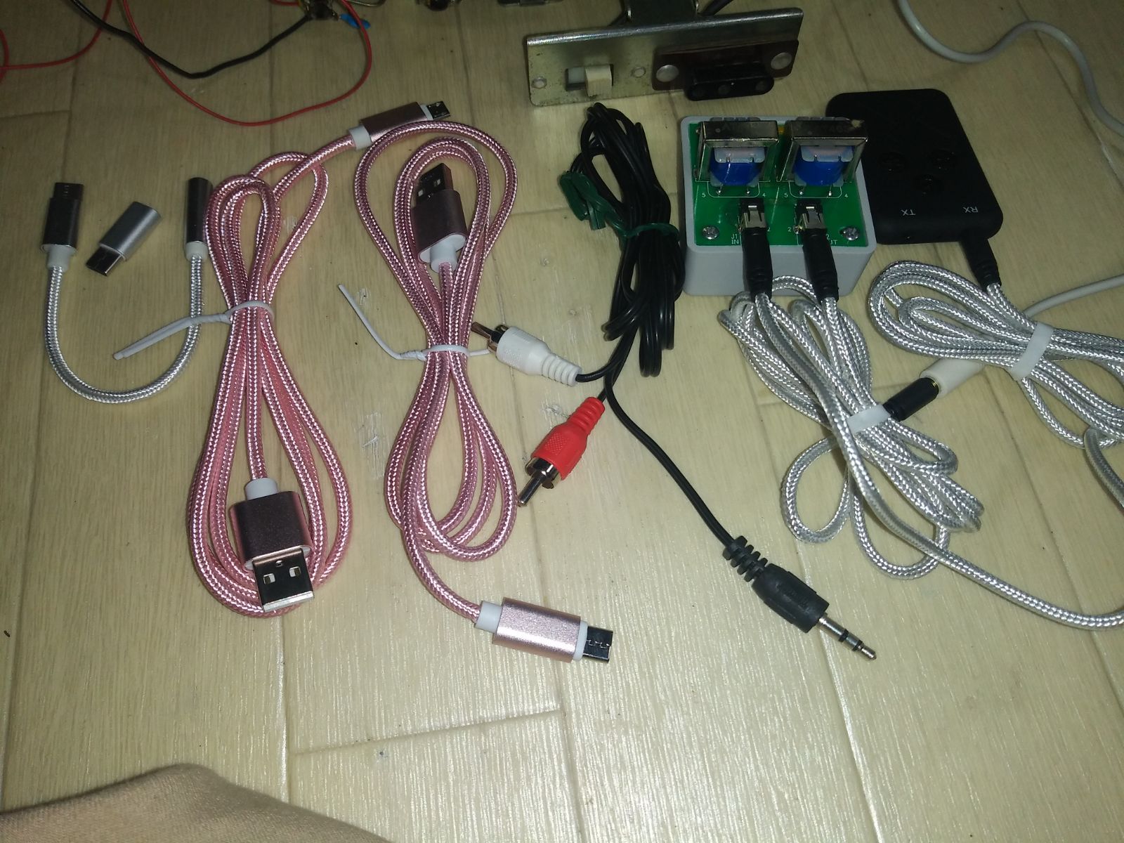 スマホ音声が聞ける日立マジックフィンガー コンソール真空管