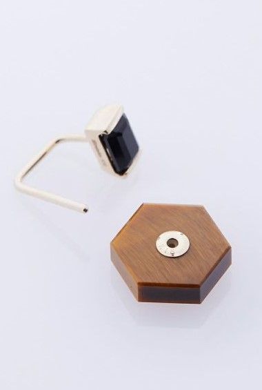 ヒロタカ　ピアス　［オニキス×タイガーアイ］ ヒロタカ ピアス ［オニキス×タイガーアイ］ ピアス | Earrings