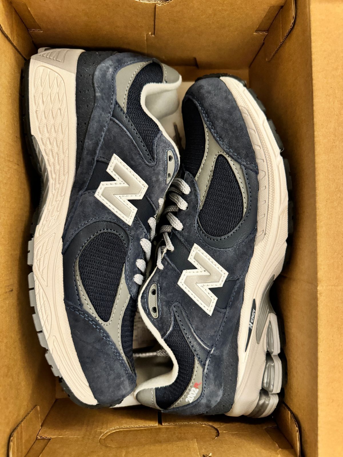 ニューバランス 2002R ゴアテックス "エクリプス"ネイビーのユニセックススポーツシューズ New Balance 2002R GORE-TEX "Eclipse"