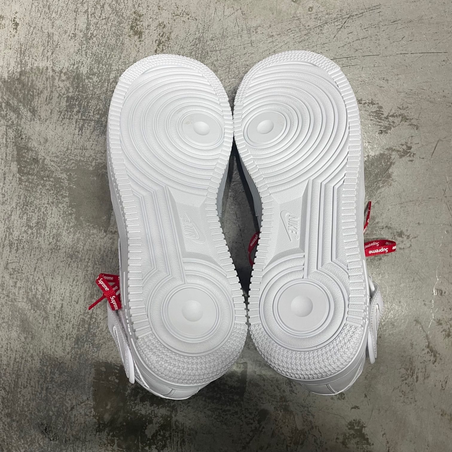 国内正規 未使用品 SUPREME NIKE AIR FORCE 1 MID WHITE エアフォース 