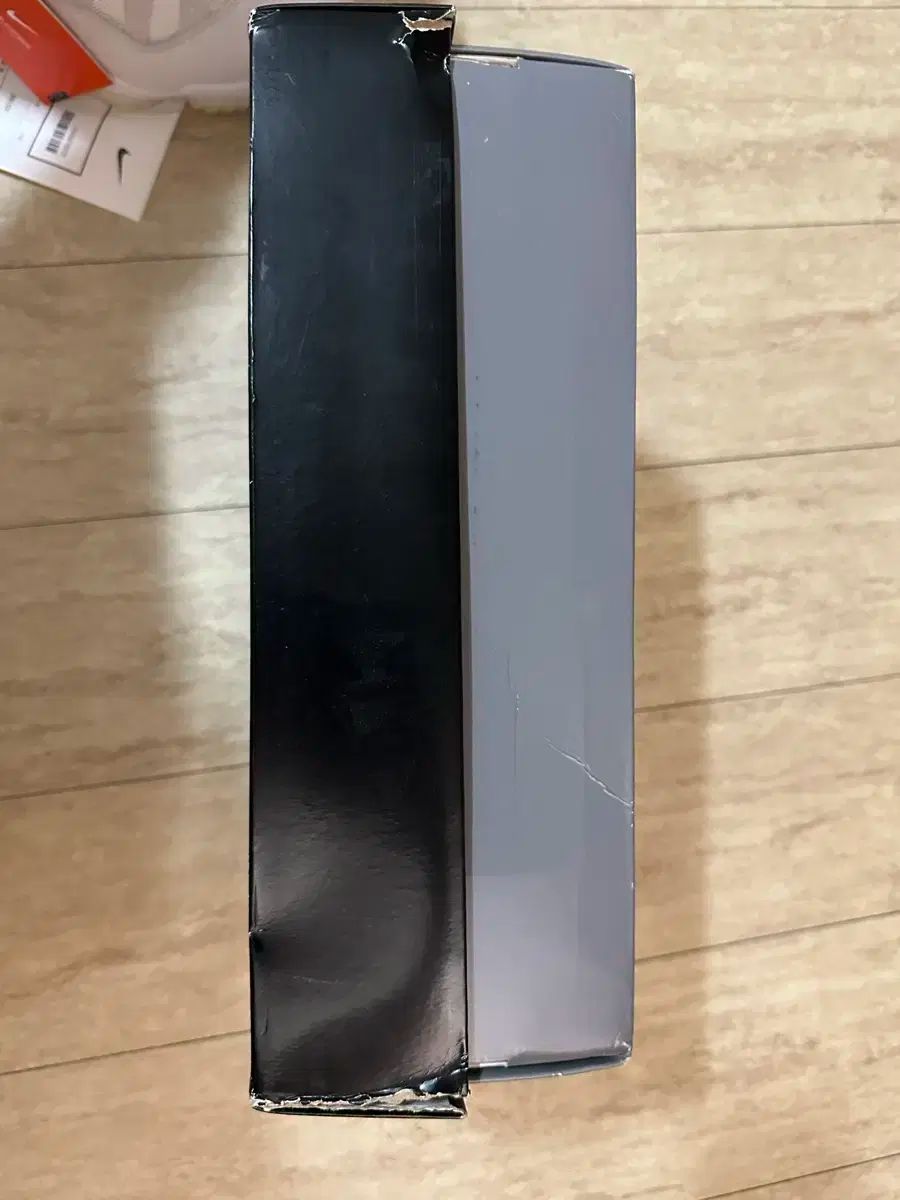 ティント ジョーダン11レトロ