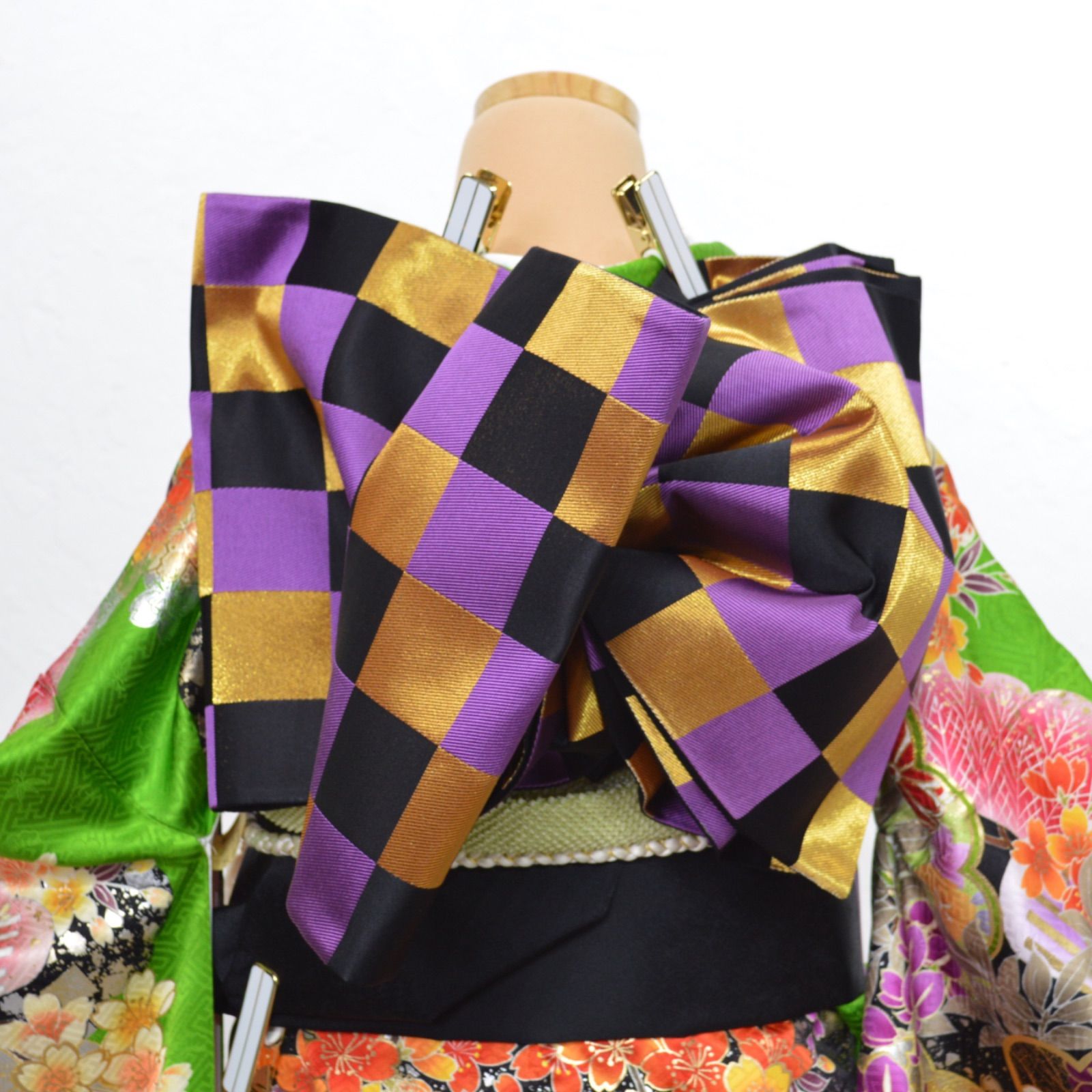 美品》正絹 振袖フルセット S〜Mサイズ ローラ 金駒刺繍 豪華 成人式 