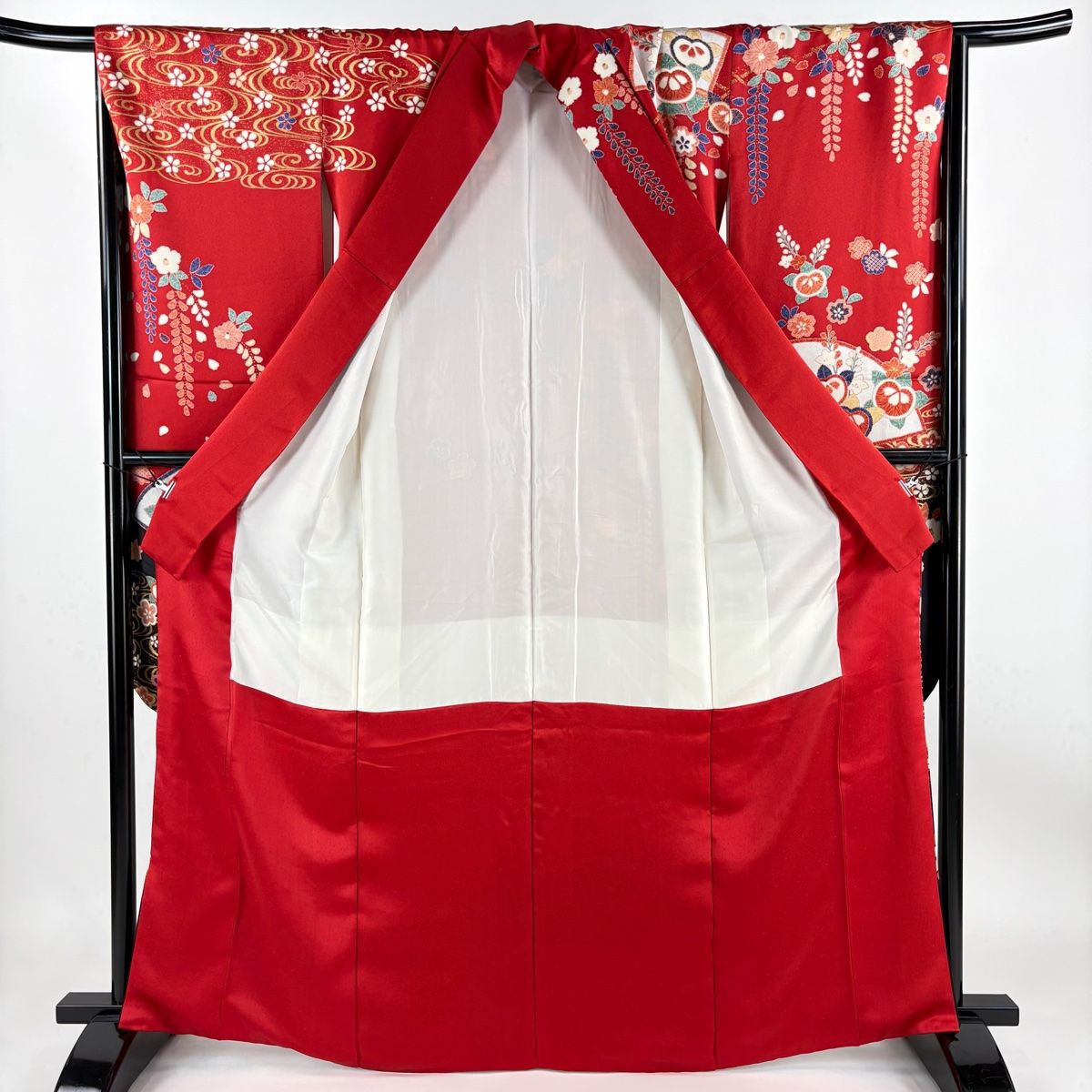 振袖 ⭐️身丈174.5cm L 袷 蝶 薔薇 金彩 赤 正絹 秀品 【中古】 振袖 身丈166cm 裄丈67cm M 袷 扇面 蝶 金彩 ぼかし 赤 正絹 美