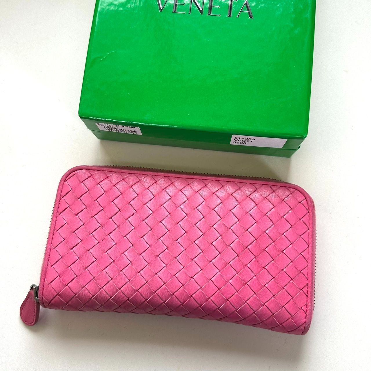 希少色　ボッテガヴェネタ 長財布 イントレチャート レザー　ピンク BOTTEGA VENETA ボッテガ・ヴェネタ ZIP長財布 イントレチャート