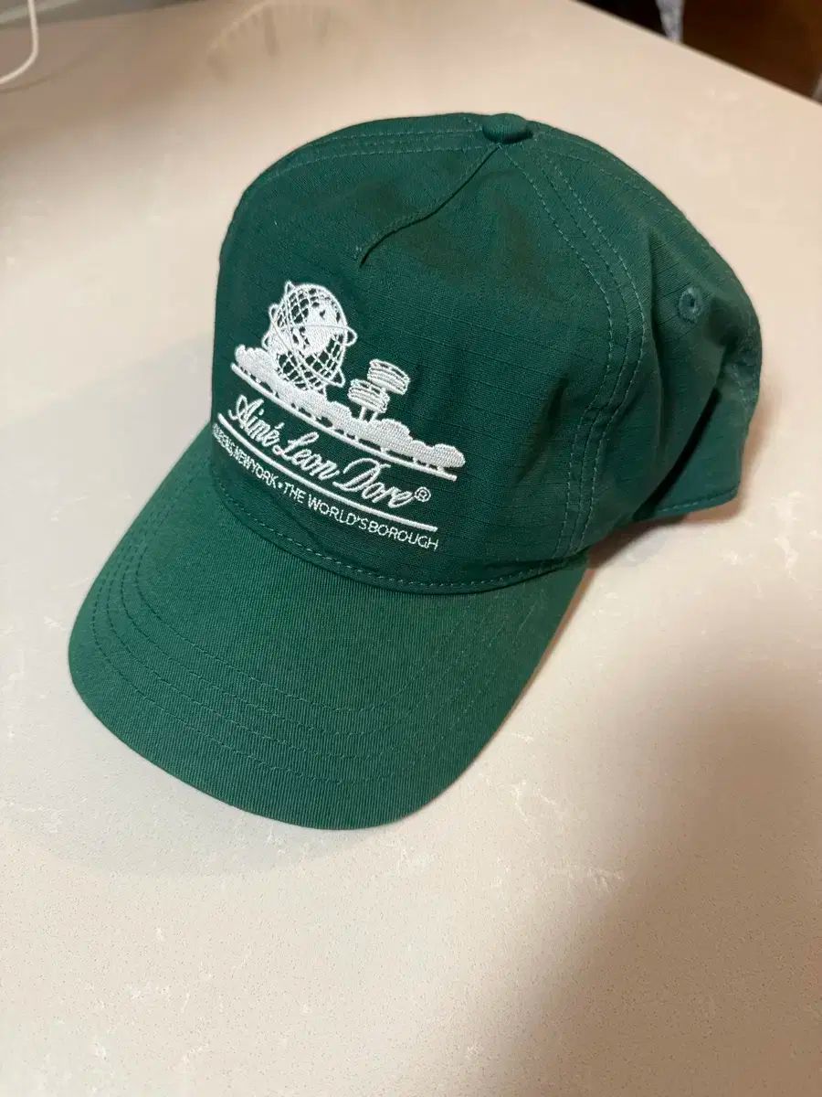 エメレオンドレ グリーン ベースボールキャップ