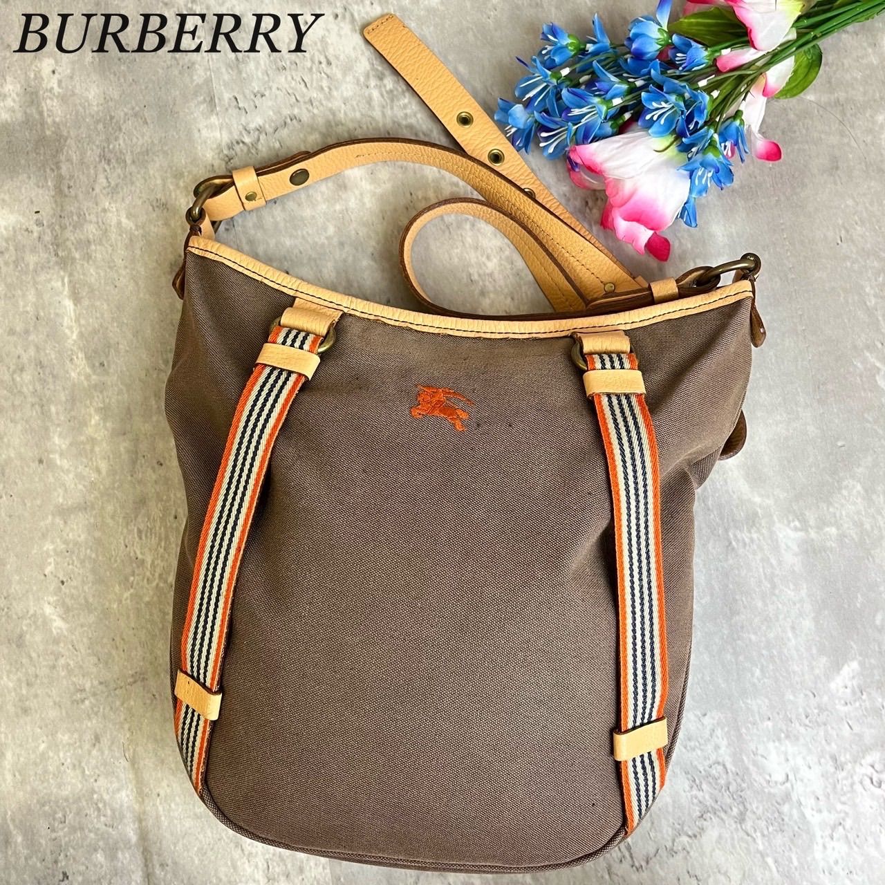 ✨良品✨ BURBERRY バーバリー ボディバッグ ショルダーバッグ ✨良品✨ BURBERRY バーバリー ボディバッグ ショルダーバッグ