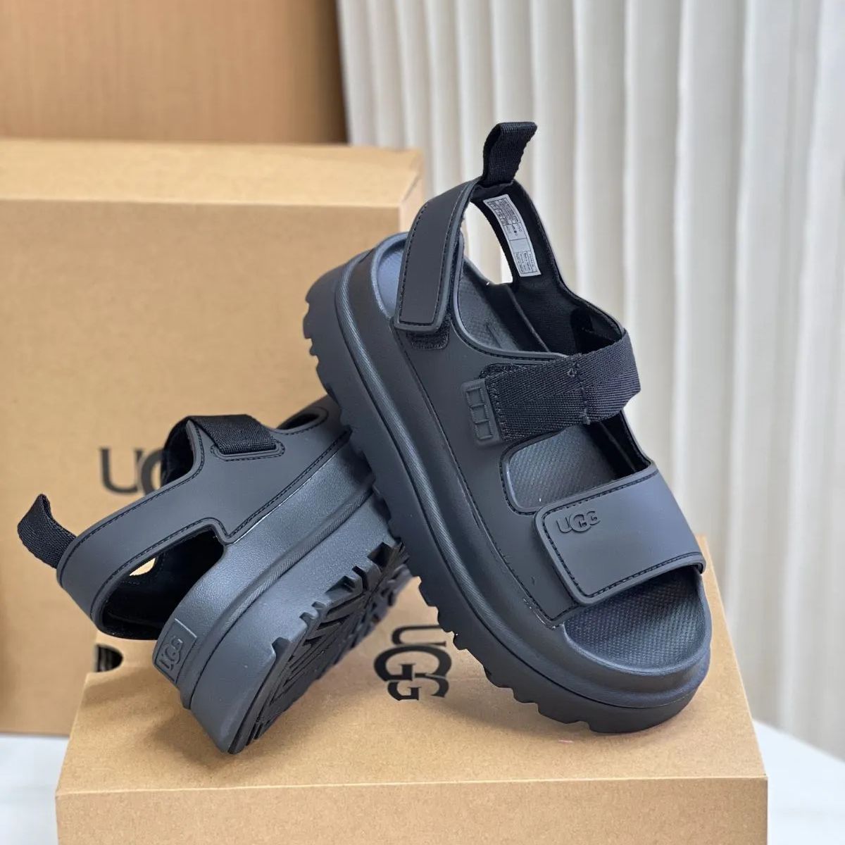 UGG アグ