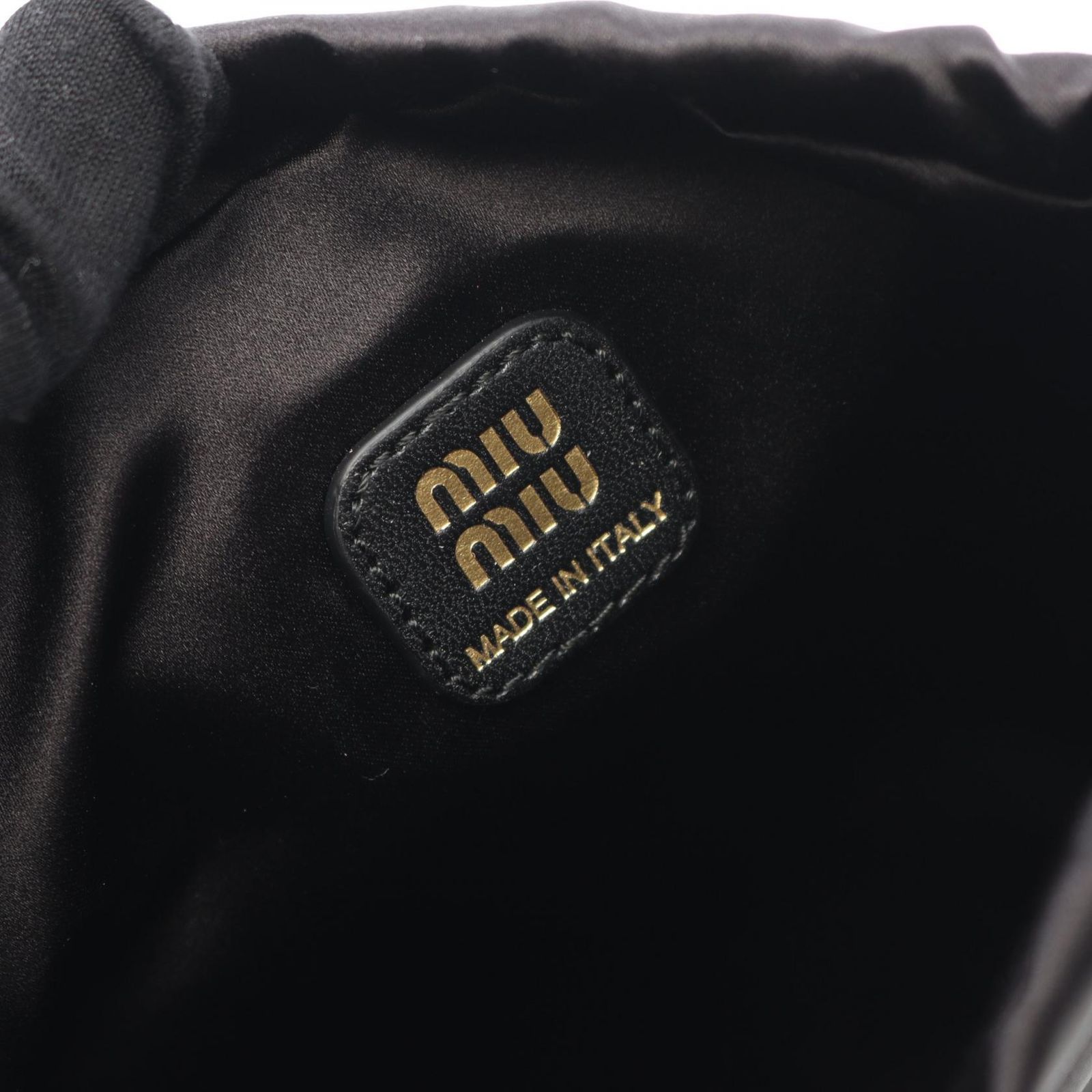 MIU MIU ダッチェス ポーチ カカオ MIU MIU ダッチェス ポーチ カカオ