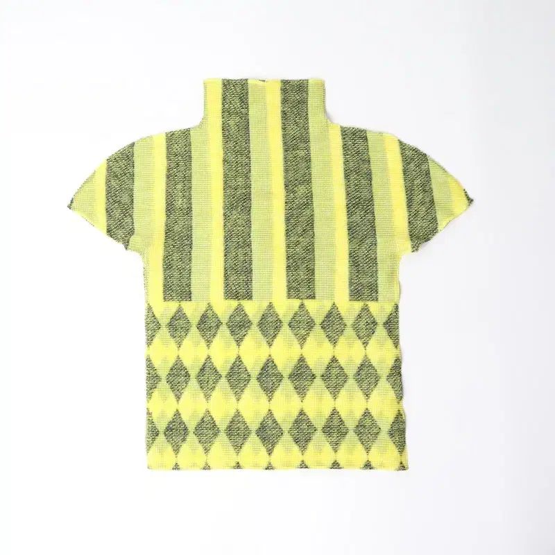ISSEY MIYAKE プリーツ 幾何学柄トップス プリーツ プリーズ イッセイ ミヤケ 幾何学模様 プリーツ トップス