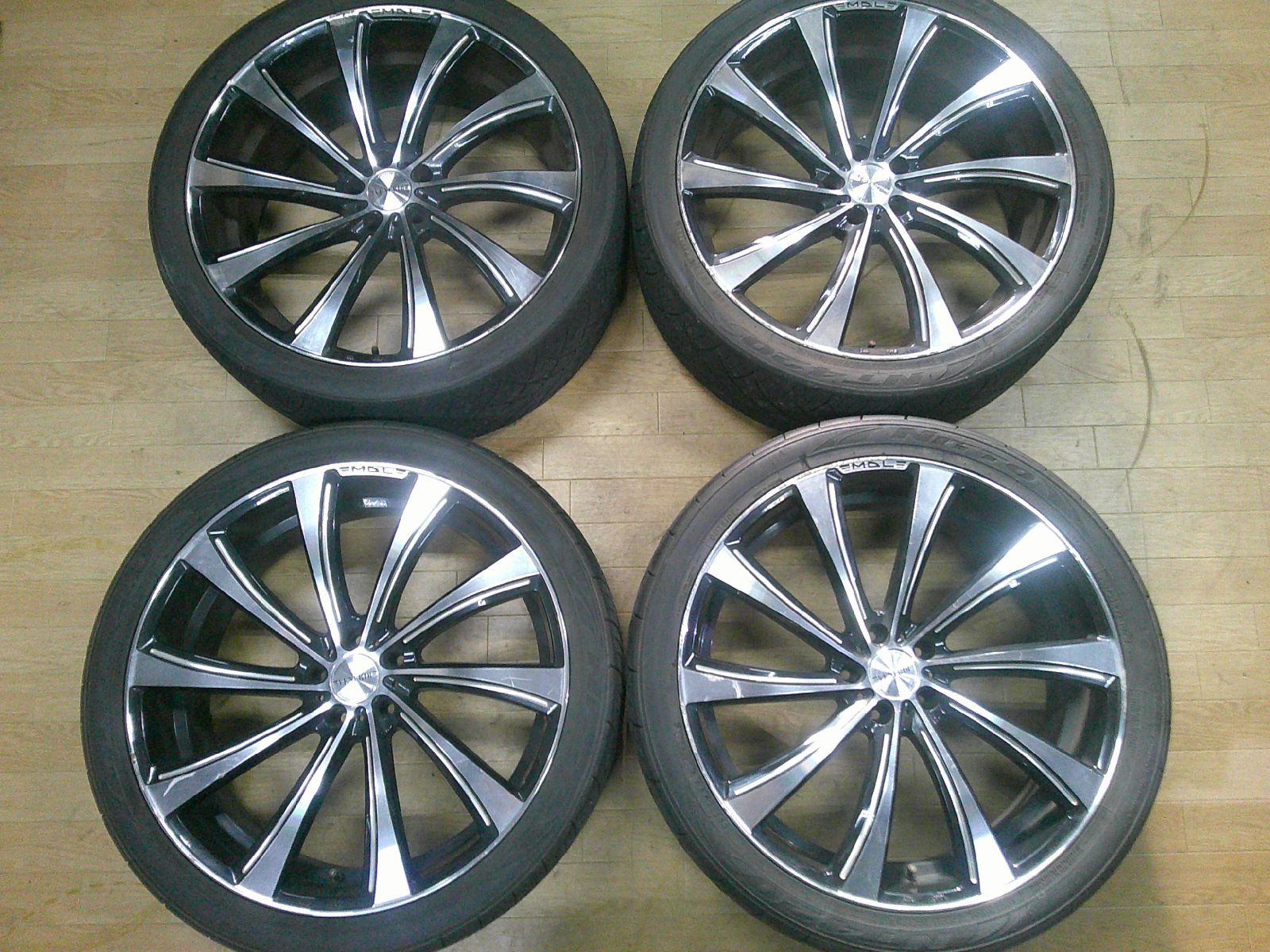 22インチ ヴェネルディ マデリーナ ジラーレ 8.5J 30 114.3 ニットー21年製 265 35R22 4本 ダッジ ナイトロ アルファード ヴェルファイア