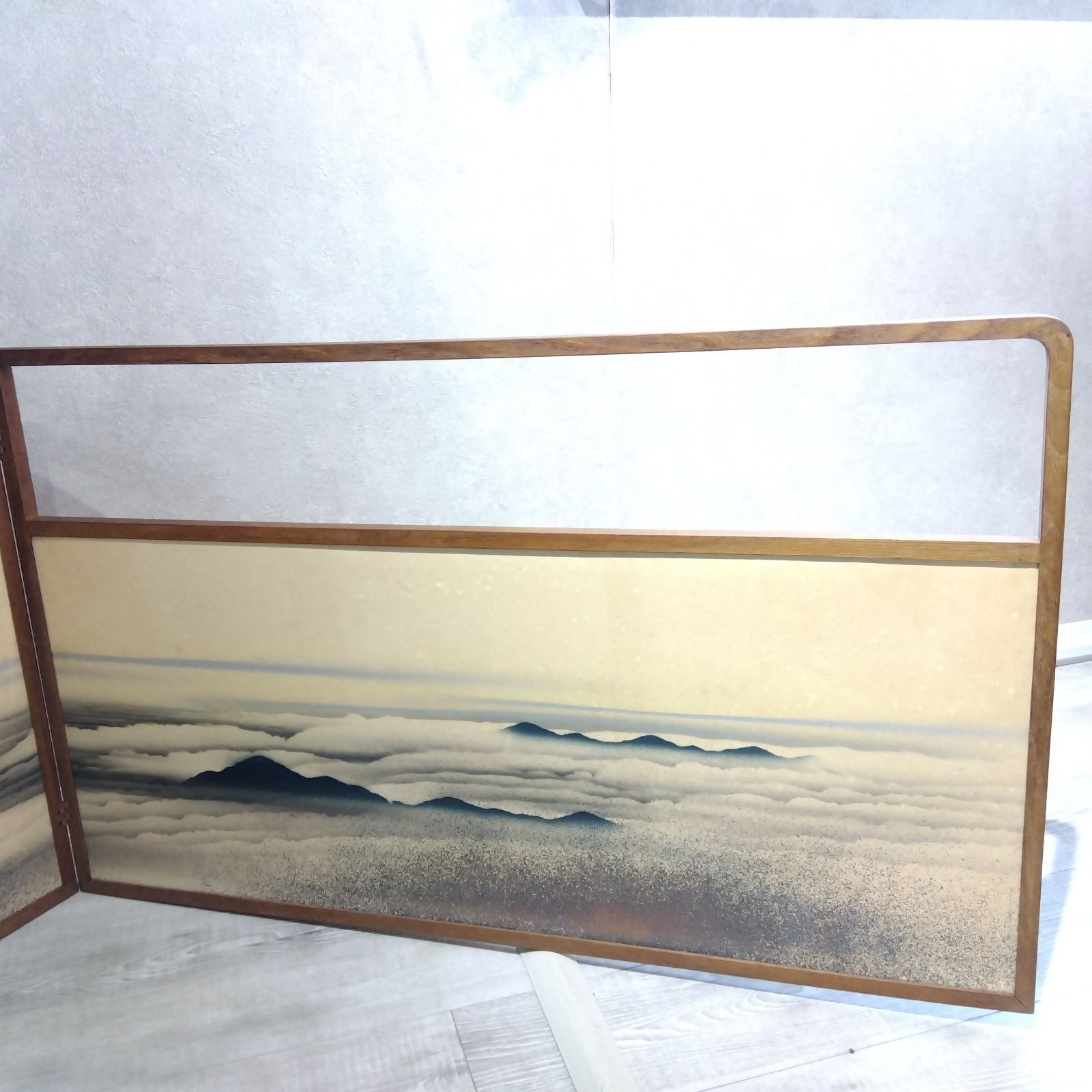 茶道具 風炉先屏風［二曲屏風 　山水図］肉筆 美品！送料込み 風炉先屏風 二曲一隻 山水画 茶道具 和室飾り 木製枠 折りたたみ