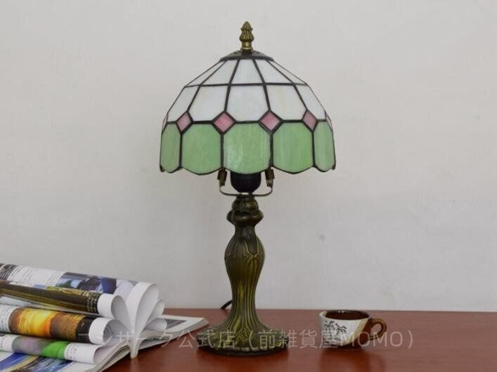 花柄 レトロな雰囲気がおしゃれヴィンテージティファニー技法デスクライト