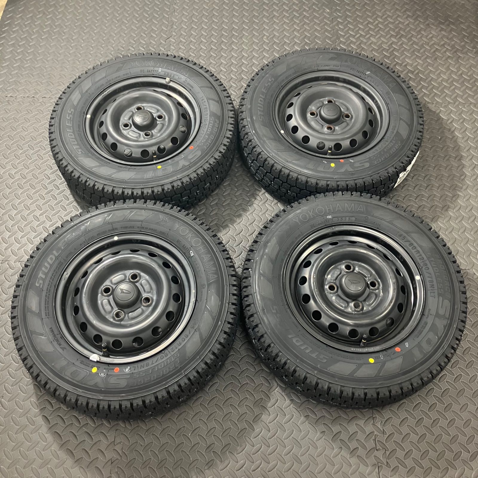 25年製 タイヤ 145 80R12 80 78N LT ヨコハマ SY01 ダイハツ ハイゼット スタッドレスタイヤ 冬タイヤ 1062E