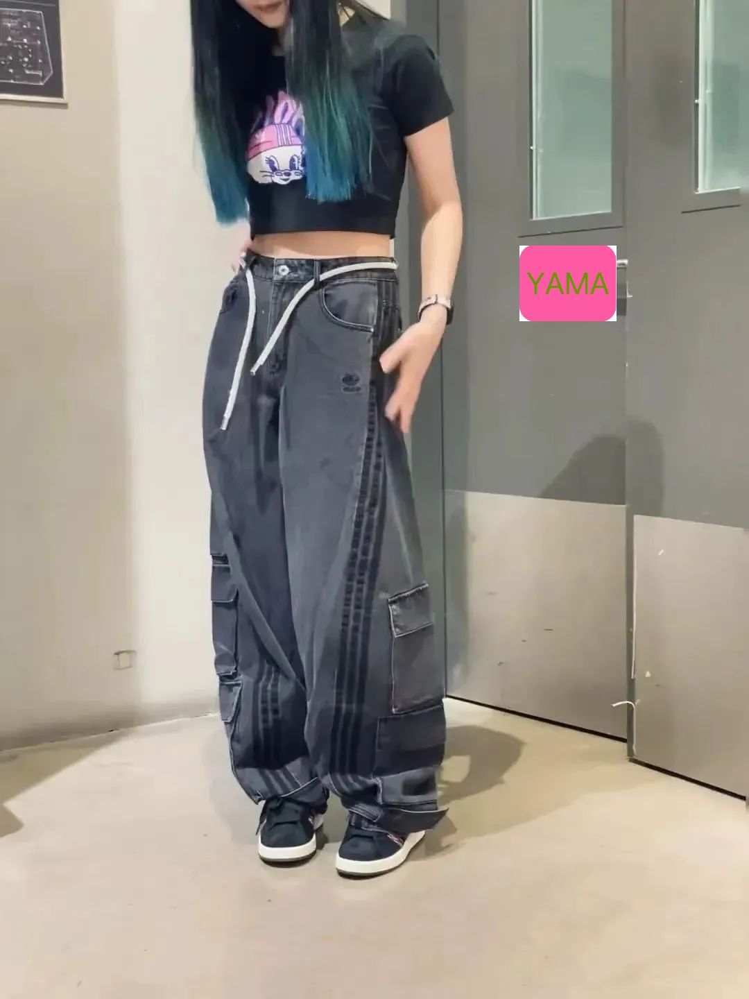 ADIDASアディダス