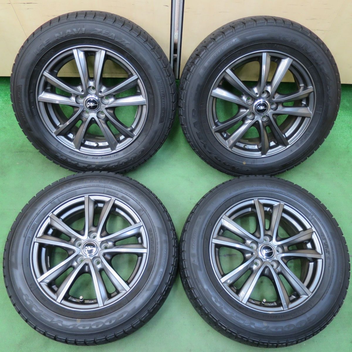 *送料無料* バリ溝！20年！8.5分★スタッドレス 195/65R15 ピレリ アイスアシンメトリコ プラス MANARAY SPORT マナレイ PCD114.3/5H★4041705TNス 送料無料* バリ溝！綺麗！8.5分☆プリウス等 195⁄65R15 スタッドレス