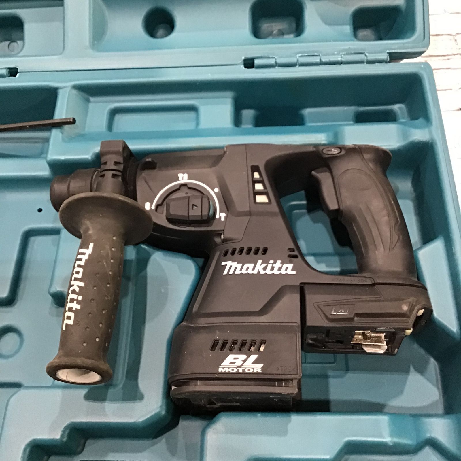 ☆マキタ(makita) コードレスハンマドリル HR244DZB【川口店】 - メルカリ