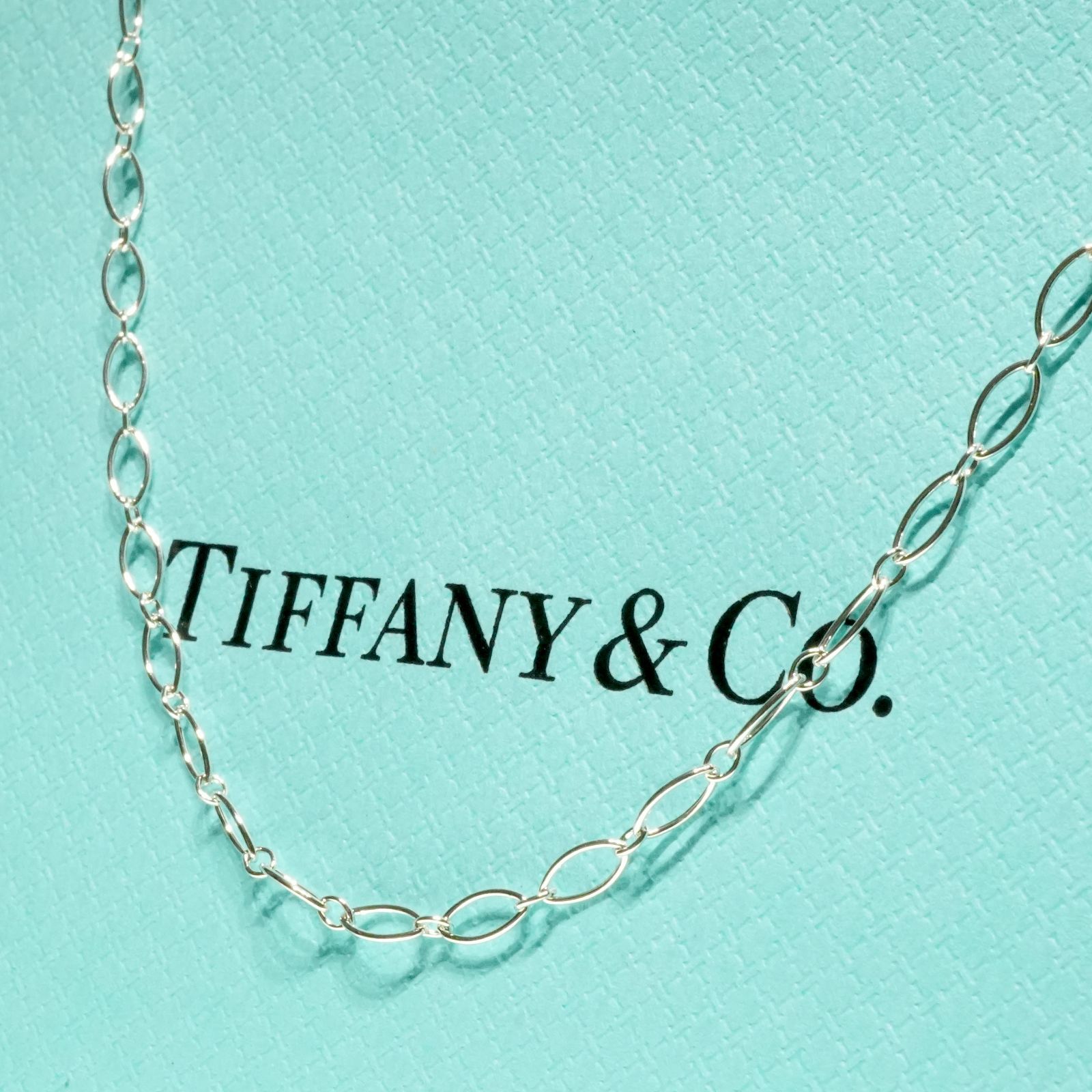【美品】ティファニー　ナローオーバルループネックレス　ポーチ付属 Tiffany 極美品】ティファニー ナローオーバルループネックレス 箱