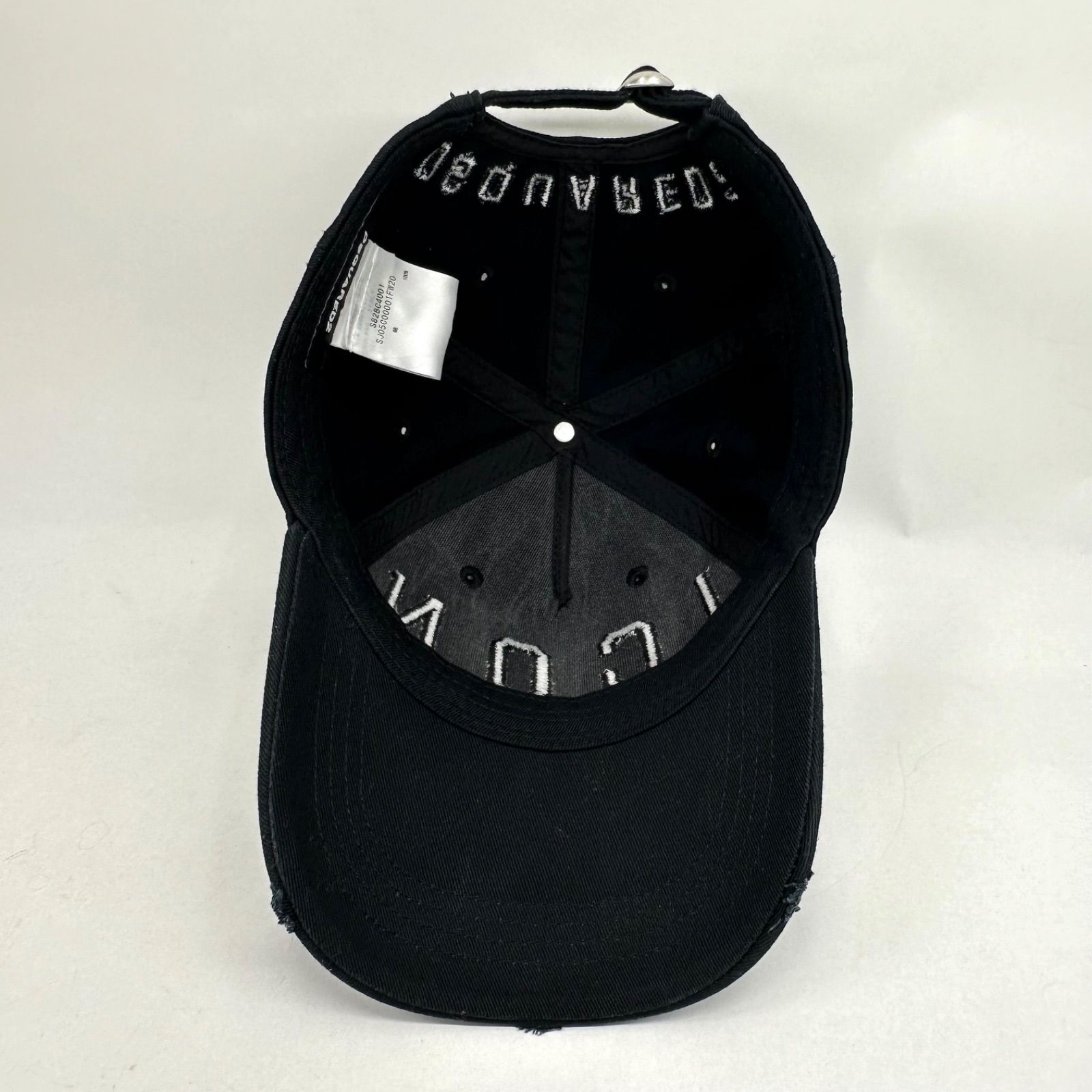 ☆DSQUARED2☆キャップ☆黒ロゴ☆ユニセックス☆サイズ調節可☆刺繍 