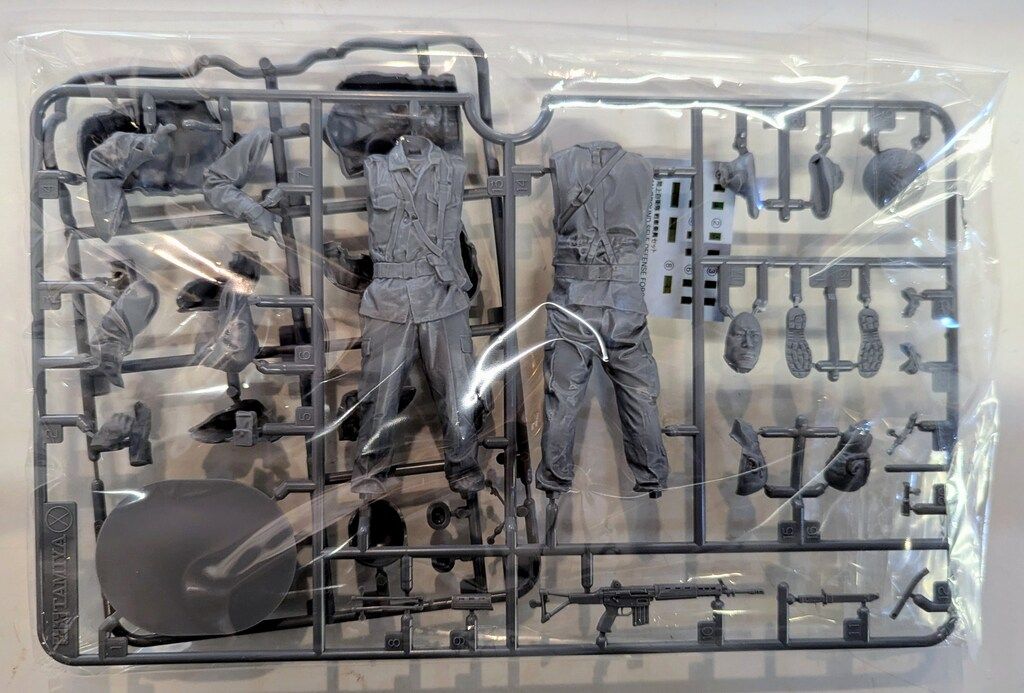 タミヤ 1/16ワールドフィギュアシリーズ 陸上自衛隊戦車乗員