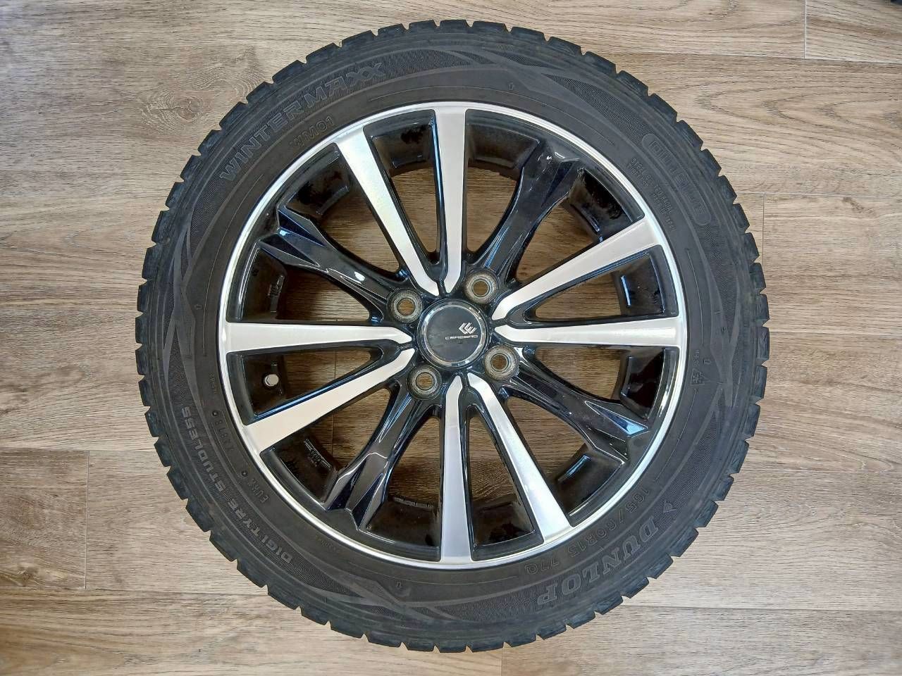 CEREBRO 社外アルミホイール×スタッドレスタイヤセット PCD100 4H DUNLOP WINTERMAX 165 60R15 軽自動車 ハスラー等へ