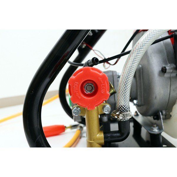 吸水式エンジン噴霧器 排気量26cc 最大圧力3.0Mpa タンクレス