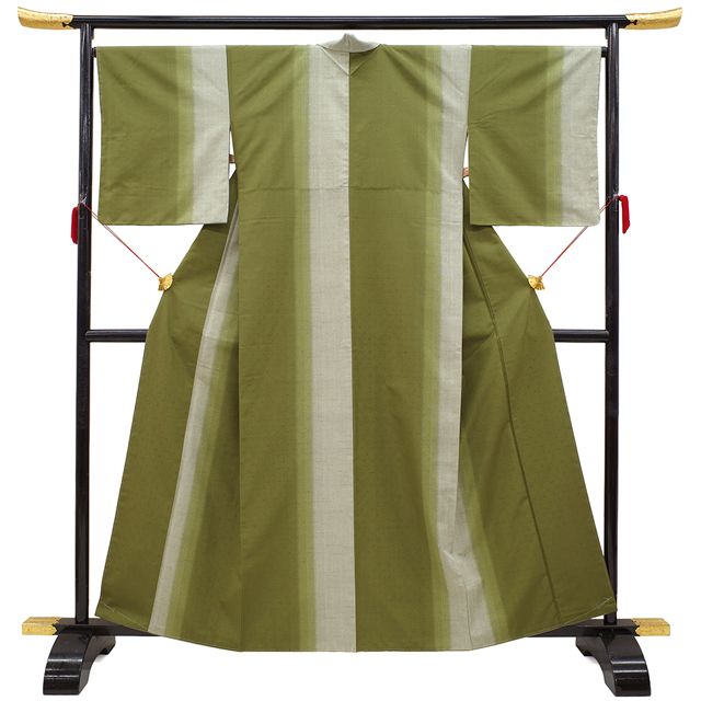 新古品 美濃里紬 着物 正絹 ♥ 袷 三代目 市三郎 雅生紬曾 西陣 鶯色 緑系 変わり縞 カジュアル 春 秋 冬 紬着物 仕立て上がり 身丈161 裄丈67 Mサイズ みやがわ sb16477