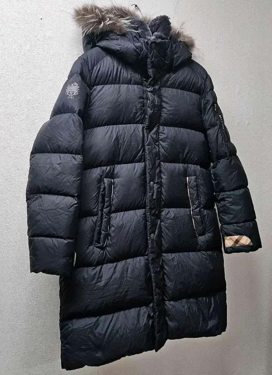 DAKS