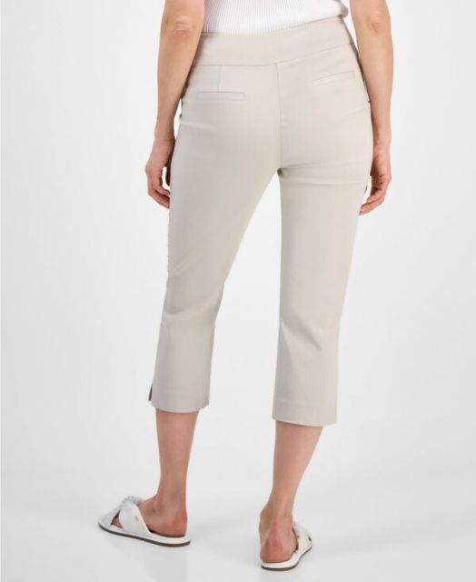 【送料無料】 ジェイエムコレクション レディース カジュアルパンツ ボトムス Women's Rhinestone Pull-On Capri Pants Stonewall
