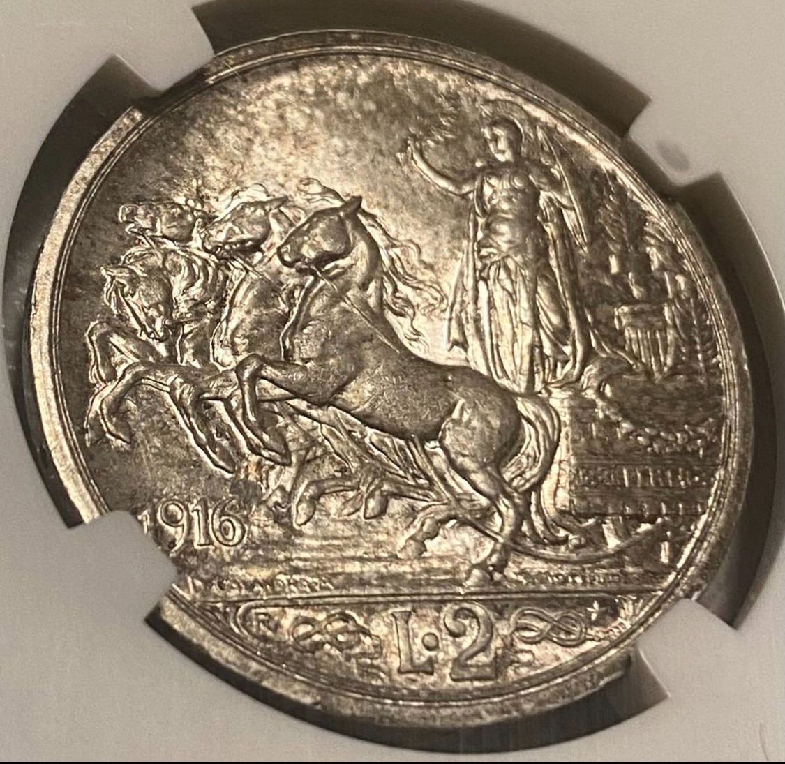 数量限定，安い】 1915年 イタリア 2リレ銀貨 勝利の女神とクアドリガ