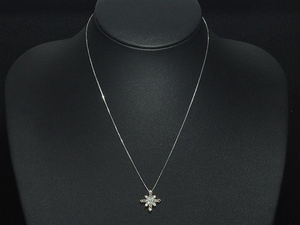 ネックレス美品『USED』 K18WG デザイン ネックレス ダイヤモンド 0.14ct 3.5g