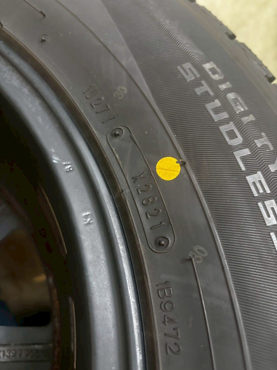 スタッドレスタイヤ EXTREME-J