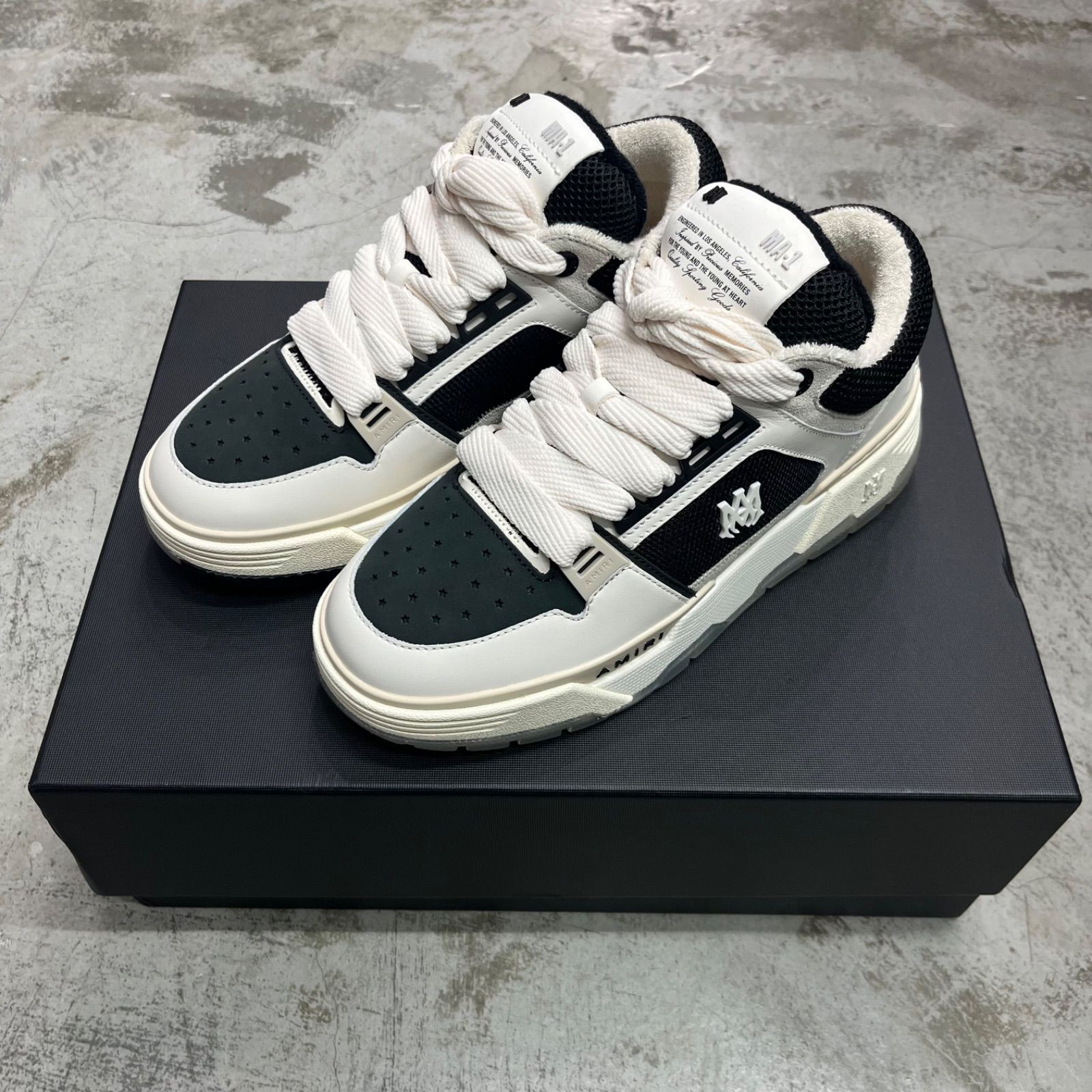 参考上代159500円 未使用品 AMIRI MA-1 レザー アラバスター 参考上代159500円 未使用品 AMIRI MA-1 レザー アラバスター