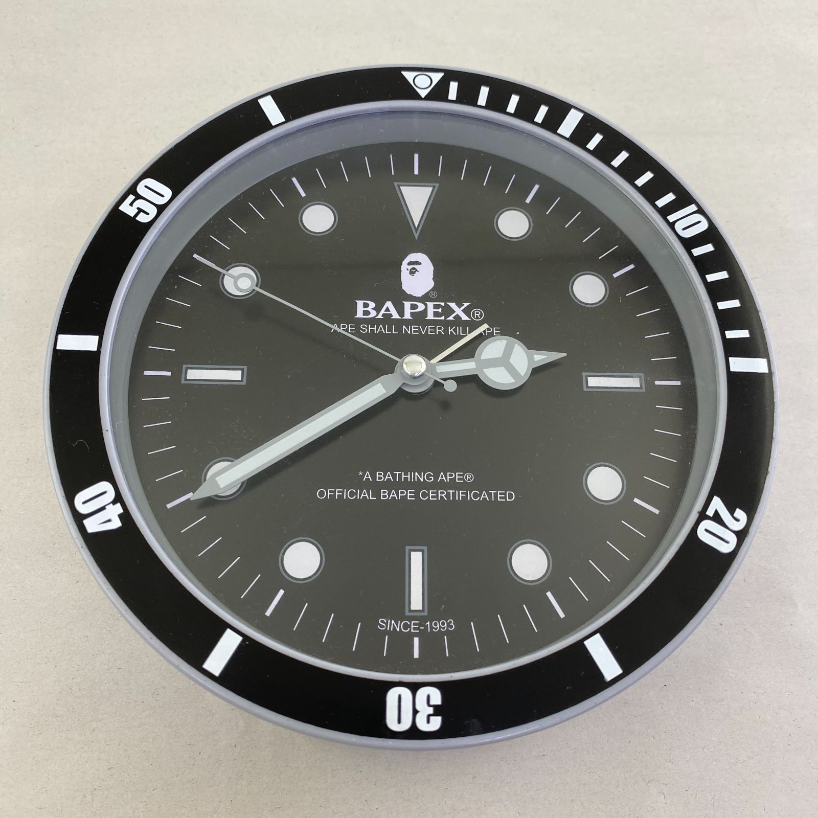 【壁掛け時計】ア ベイシング エイプ 壁掛け時計 APE BAPEX ABC CAMO APE HEAD WALL CLOCK | bape.com