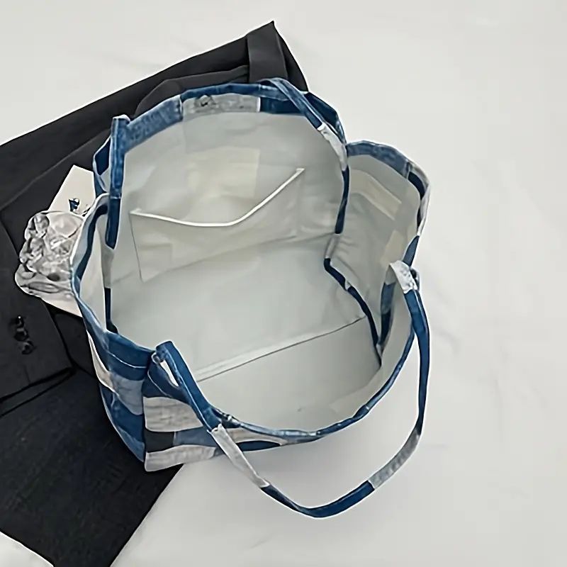 デニムパッチワークトートバッグ - おしゃれで実用的な大容量