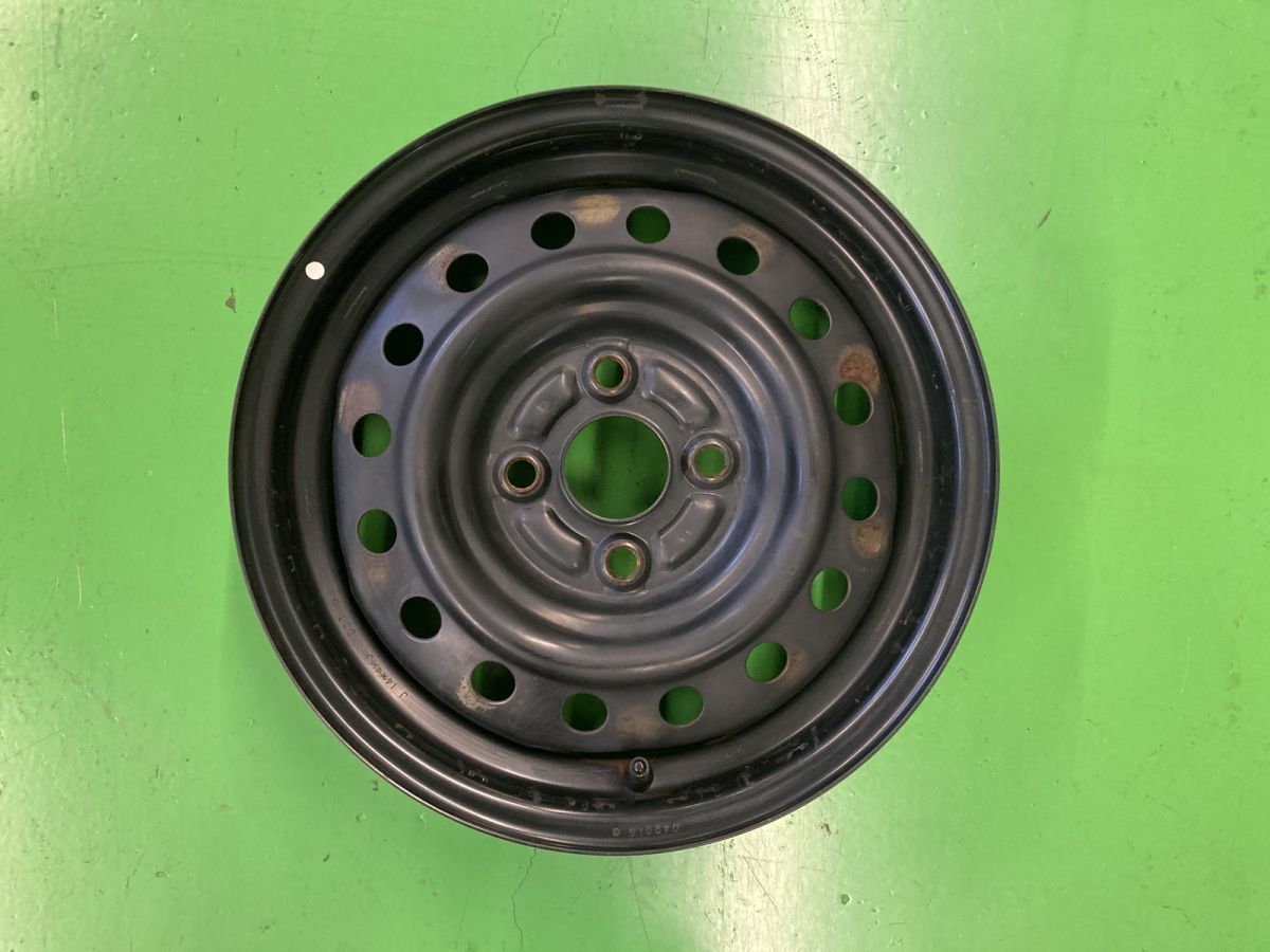 ダイハツムーヴコンテ(DBA−L575S)純正14㌅スチールホイールとタイヤ4本 ダイハツムーヴコンテ(DBA−L575S)純正14㌅スチールホイールとタイヤ4