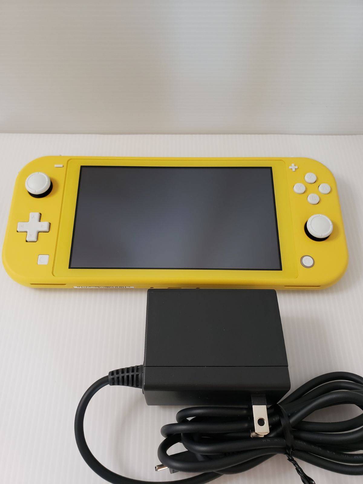 ニンテンドースイッチ ライト イエロー 箱欠品 library.umsida.ac.id