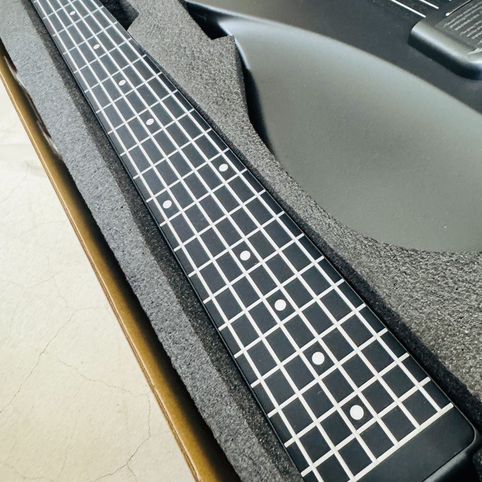 S【ほぼ未使用】AeroBand Guitar エアロバンドギター Smart