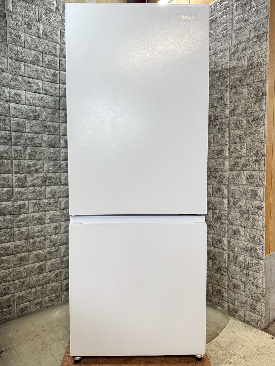 【美品】大阪送料無料★3か月保障付き★冷蔵庫★ハイセンス★2ドア★2023年★HR-D1701B★R-63 美品 高年式】大阪送料無料☆3か月保障付き☆冷蔵庫☆ハイセンス☆2