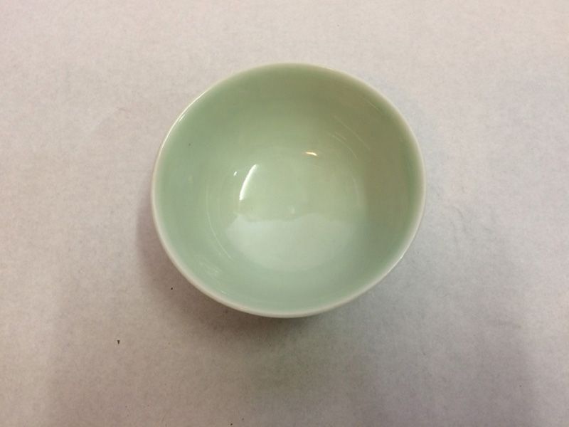 鍋島青磁-染付-汲出-小碗 - メルカリ 