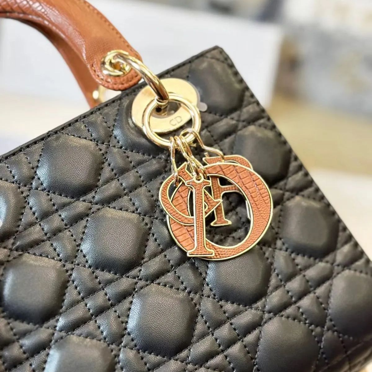 極美品 クリスチャンディオール Lady Dior スモールバッグ