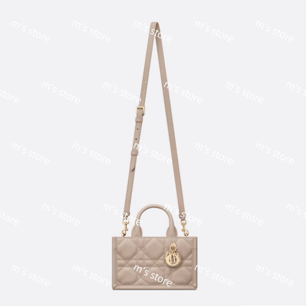 新作 新品 定価以下 Christian Dior ディオール DIOR BOOK TOTE