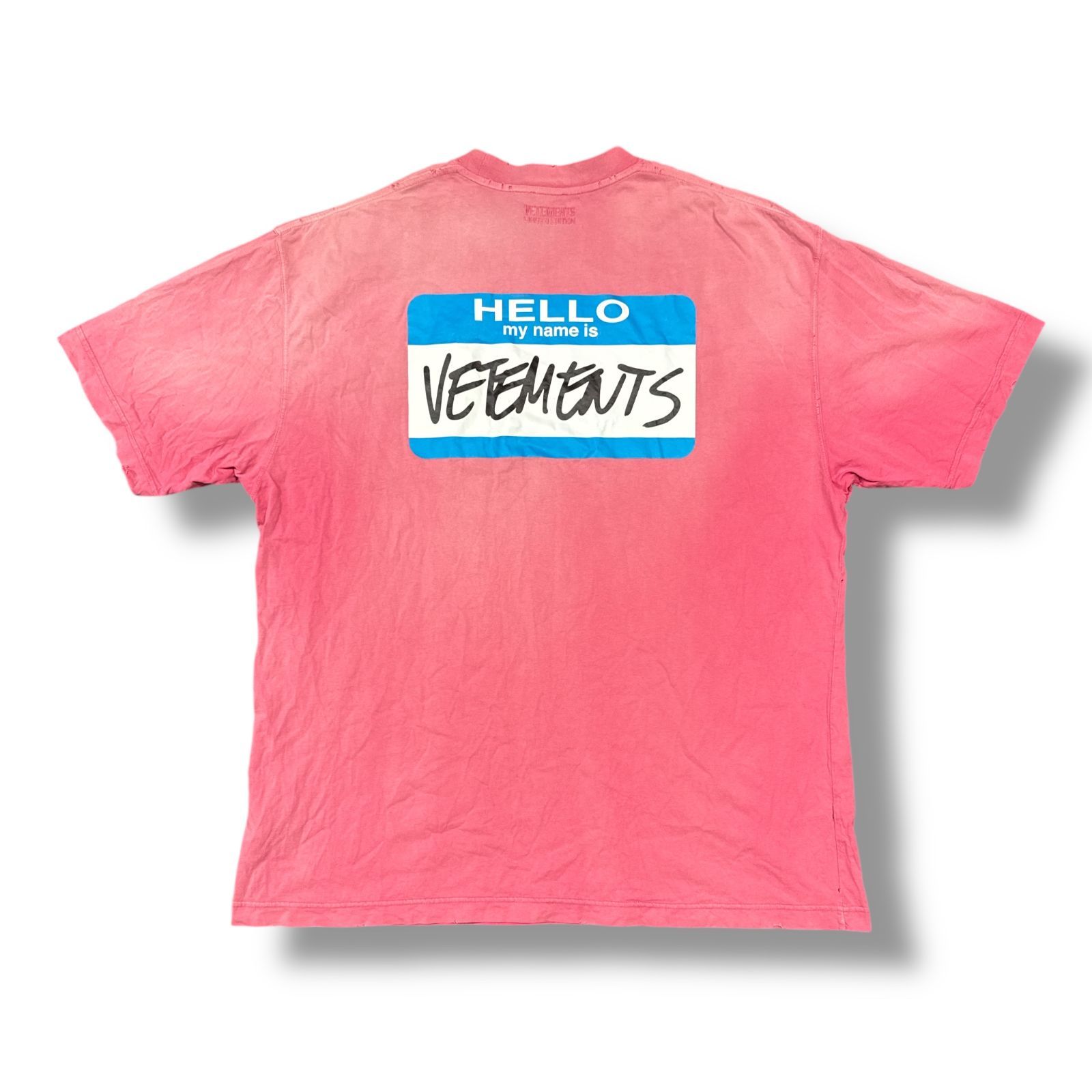 【VETEMENTS】ヴェトモン Ma Name IsステッカーボックスTシャツ VETEMENTS|ヴェトモン MY NAME STICKER CROPPED BOXY T-Shirt