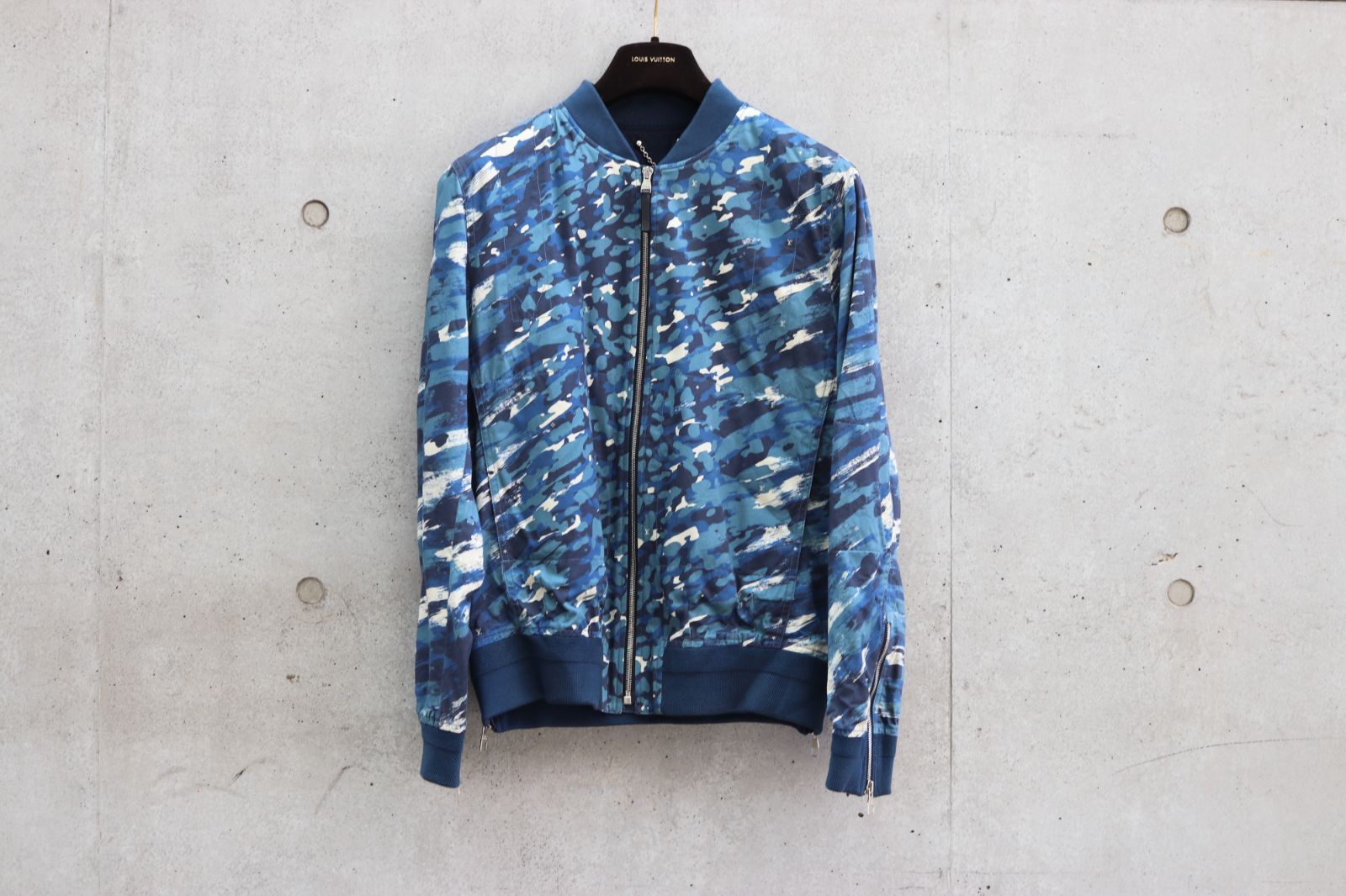 美品ルイヴィトン VOLEZ VOGUEZ VOYAGED カモフラ ジャケット 中古美品 LOUIS VUITTON ルイヴィトン 16SS VOLEZ VOGUEZ