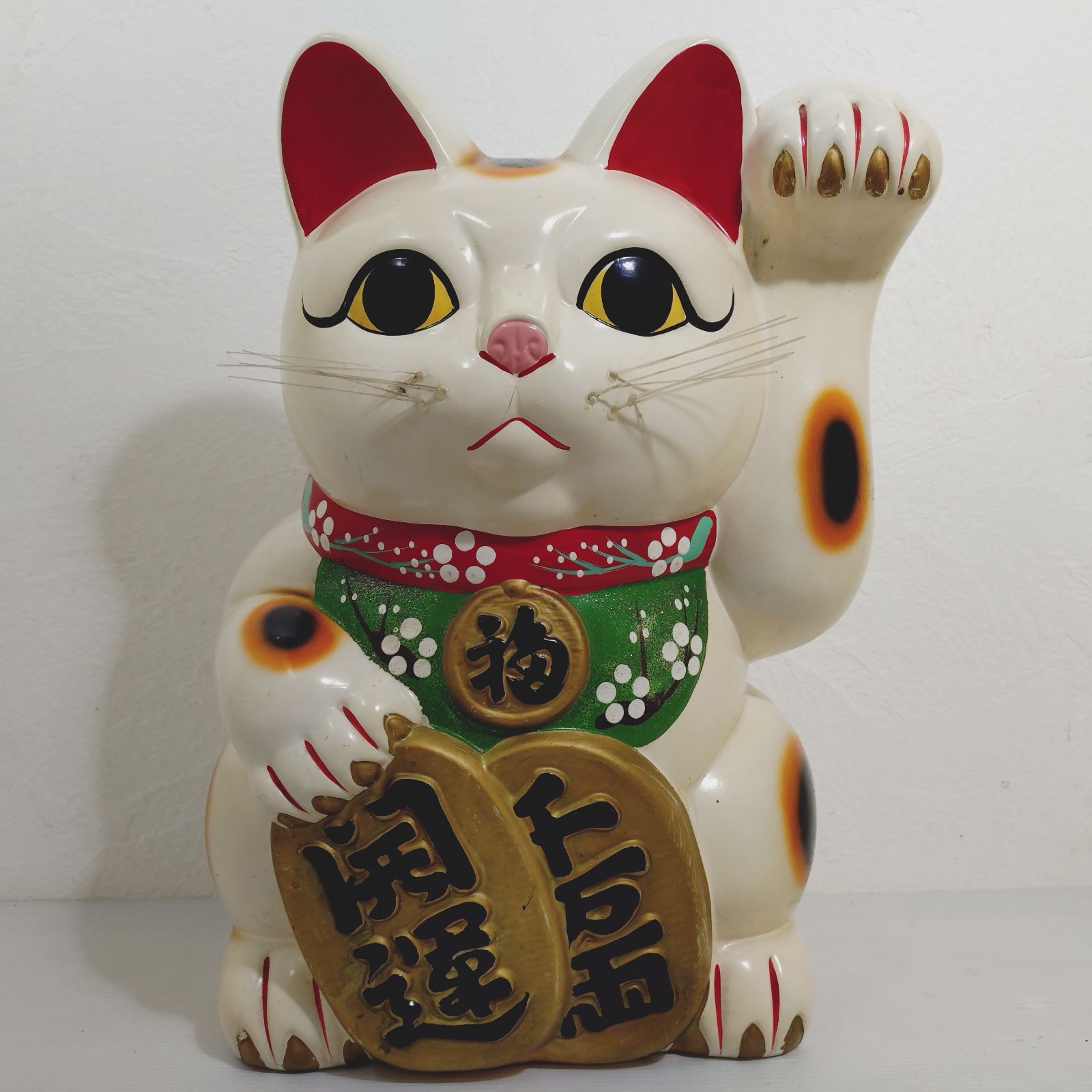 両手　招き猫　アンティーク　年代物 Amazon.co.jp: 招き猫 アンティーク 黒猫 木彫り 昭和レトロ